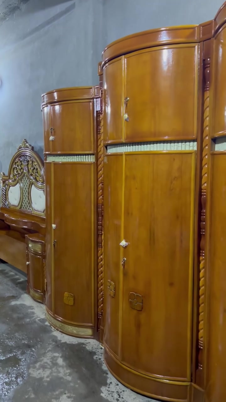 سلام عليكم غرفه نجاره صاج تزكام داخل خارج صاج دور ضخمه مستخدمه نظيفه السعر ٨٠٠ العنوان الحله ***********
