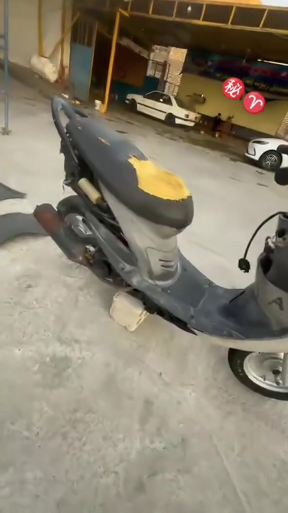 سلام عليكم دراجه ماكس للبيع مكينه بلادي دراجه ما مفتوحه كله بيه جديد ضفيره جديده دبلات اشاير كله بيه جديد و الدراجه خير من الله مكان الدراجه كوفه حي ميسان سعر ♕450 ♕وبيه مجال ♕«***********»♕
