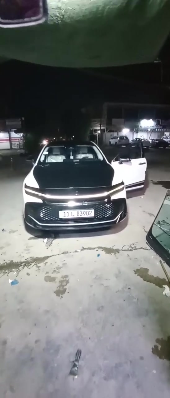 تبديل زجاج السيارات بادارة جمال بغداد عامرية شارع المضيف مقابل مجمع كمال الدليمي ***********   ***********

