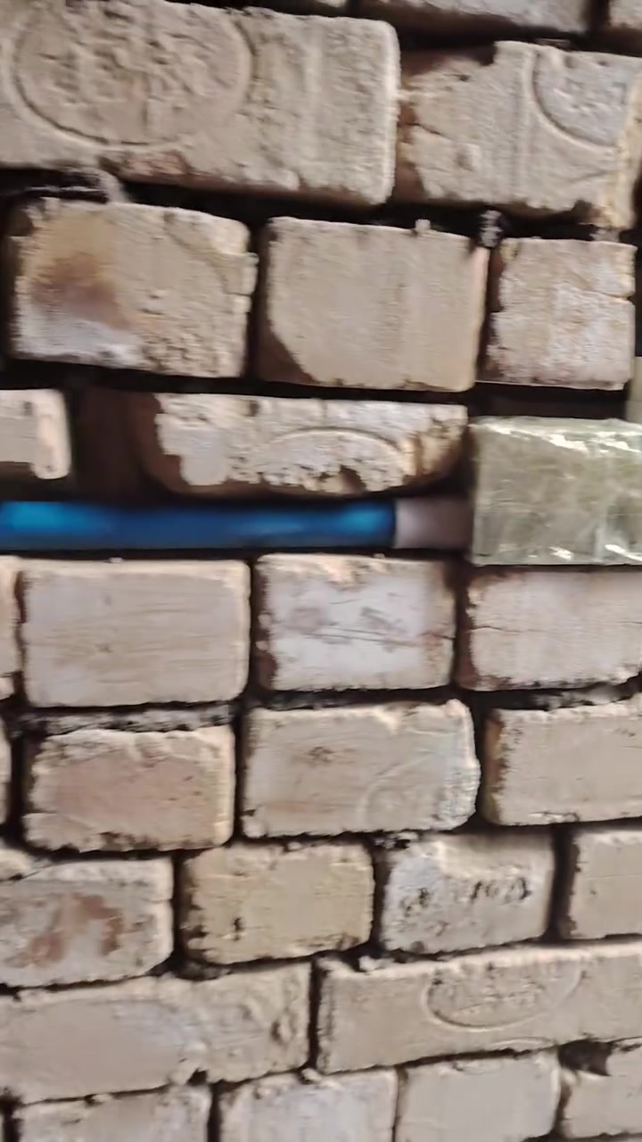 السلام عليكم انه اخوكم محمد فني كهرباء محتاج شغل حاليا بلا شغل  اشتغل كلشي حفر نزالات  شبكات تعليك  ضاهري وبالصب تسليك تشطيب  اشتغل بوردات ats   وهاذه شغلي كدامكم  الي محتاج احد ويا يتصل بيه وياريت شغل مستمر ***********
