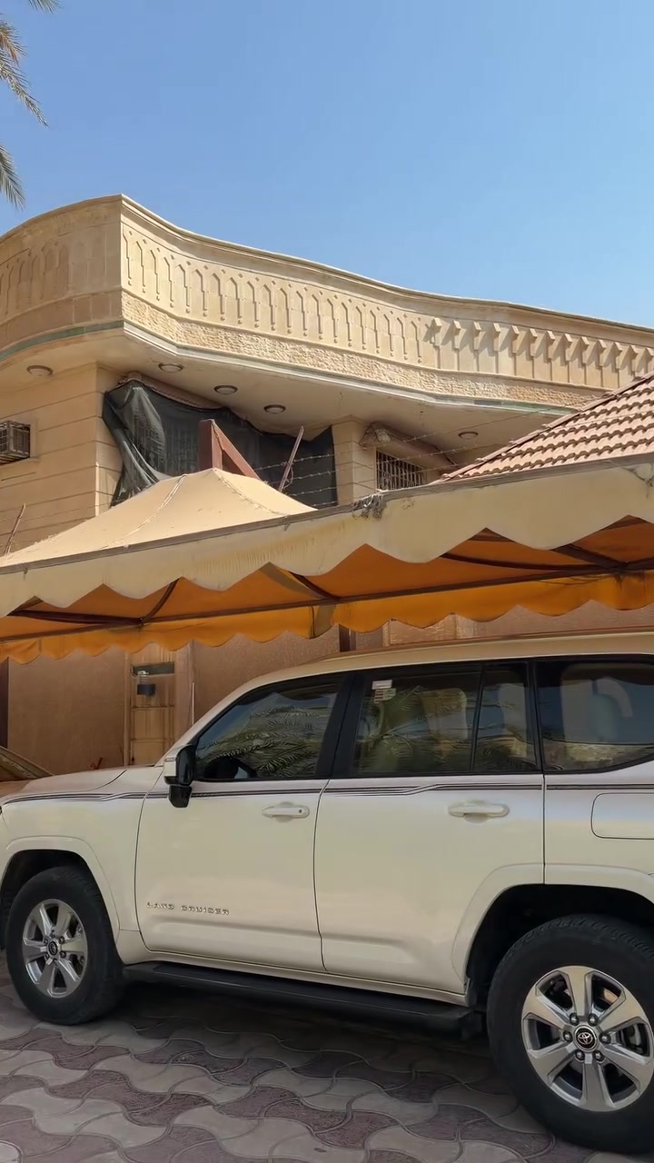 مظلات شمسية للبيع
٣ مظلات منفصلة 

- طول الواحدة ٥ امتار والعرض ٣ امتار 

- جلد صناعي سميك جدا خالية من اي اضرار او شقوق 

- لون بيجي هادئ

- لا تحتاج لاي صيانة او تعديل 

السعر للمظلة الواحدة ٤٠٠ الف 

٣ مظلات بسعر مليون دينار 

غير شامل النقل (ممكن حضرتك تدز كية تاخذهن) 

للتواصل واتساب : *********** 

العنوان كربلاء حي الحسين .
