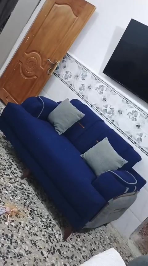 كنبة • زعفرانيه • للبيع