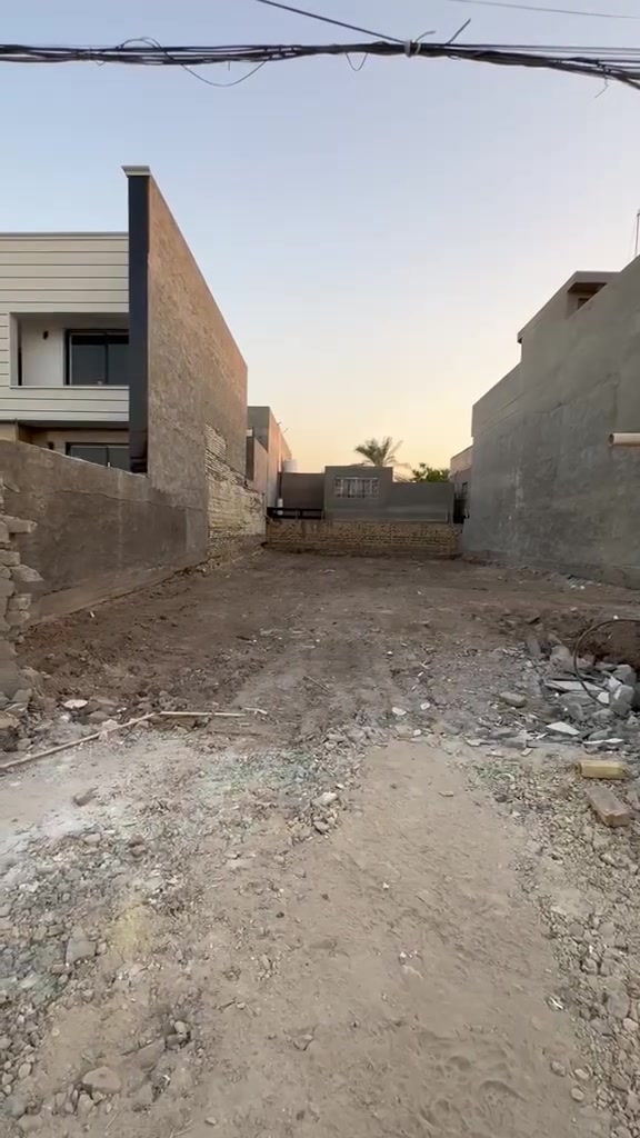 قطعه للبيـــــــــــــــــــع في الحله نادر الثانيه خلف معمل النسيج 

المساحــــــة  375متر طابو ملك صرف 

الــوآجـــهــة  12.5متر
النــــــــــــزال 30 متر

          عرض الشارع 15متر تبليط مجاري كافة الخدمات 

للاستفسار الاتصال ***********
***********
مراجعة مكتب سومر للعقار نادر الاولى على الشارع الخدمي قرب حسينيه حنتوش
