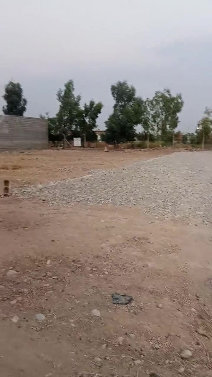 قطعه ارض للبيع 
مساحه 250متر 
موقع حي بدر شارع مزارع 
خدمات كهرباء موجود 
سعر 15مليون بي مجال 
تفاصيل ***********
