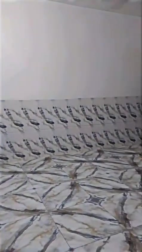 سلام عليكم ورحمه عندي بيت للبيع مقابل محطة وقود الكرغولية خلف الحسينية يبعد عن الشارع دقيقتين فقط ميت متر وركن طابقين بلكرغوليه الطابق الاول جاهز والثاني بعدة هيكل الاتصال *********** وبي واتساب @
