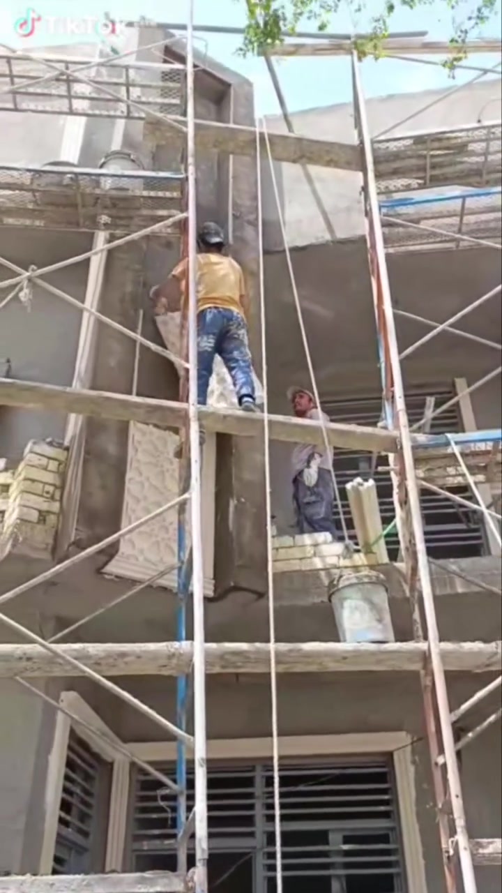 سلام عليكم خلفه سمنت جص بورك واجهات وزرق عله الله وعندي كادر ***********
