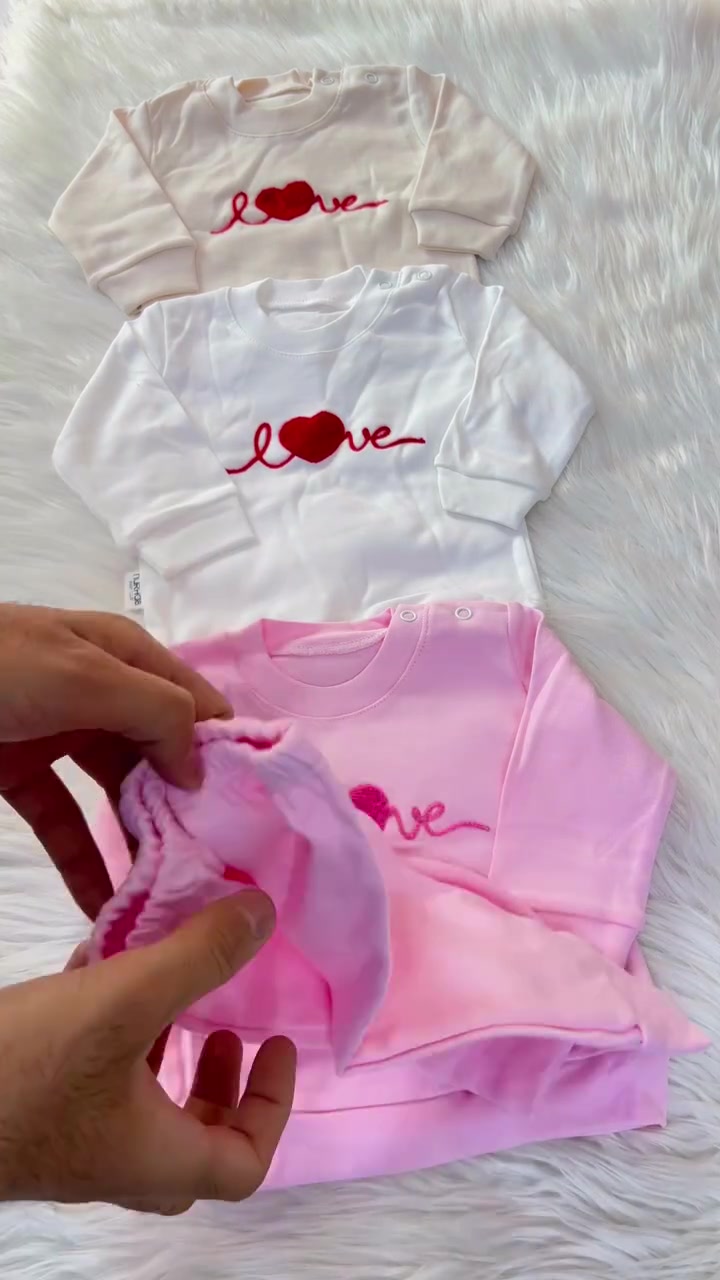 ملابس أطفال