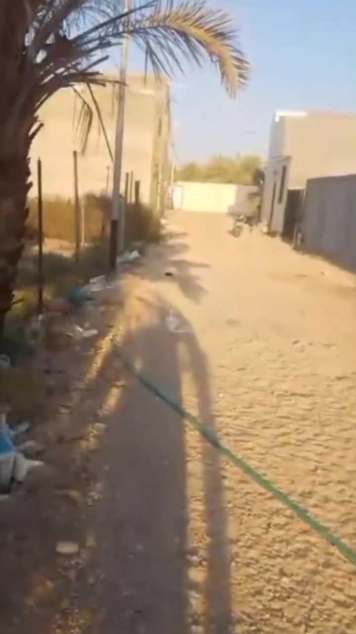 السلام عليكم
يتوفر لدينا بيت للبيع 

مساحه 200 متر

طابو زراعي عراقي 

يتكون اللبيت من
غرفتين منام 
صاله 
استقبال
مطبخ
صحيات داخلية وخارجية

يبعد عن السايدين داخلي 150متر

العنوان ابو الخصيب ابو مغيره 

السعر/105مليون وبي مجال 

رقم الهاتف/***********
