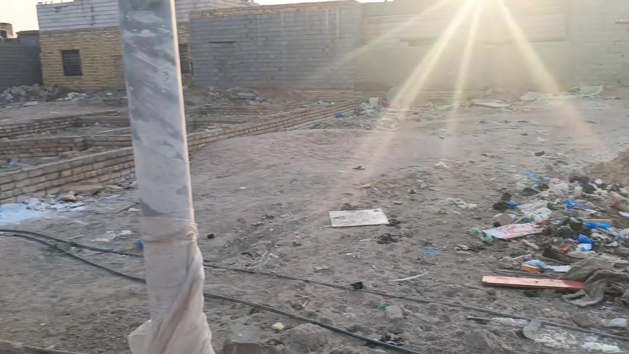 سلام عليكم 
قطعه البيع المساحه 270 
الواجه 15
ونزال 18 
عرض الشارع 10 منطقة الصخين بصف شارع الصدرين 
التواصل 
***********
***********
