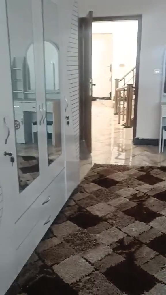 غرفه ام نفر وحده بناتيه وحده ولاديه السعر 300 للغرفه الواحده نظاف كلش.
للاستفسار الاتصال ع الرقم الان خاص محضورررر
‏‪***********‬‏

