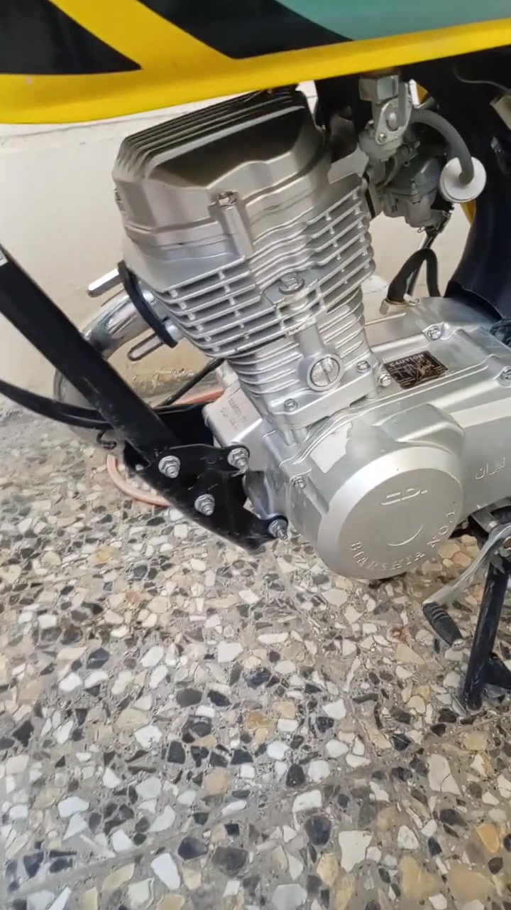 السلام عليكم دراجه ارشه للبيع موديل 2026 أوراق سكنر مكفوله كفاله تامه شوفت عينك تجي تفحص وتشغل وتروح مكاني كربلاء شارع الدره السعر  750وبيها مجال بسيط لتواصل رقمي ***********
