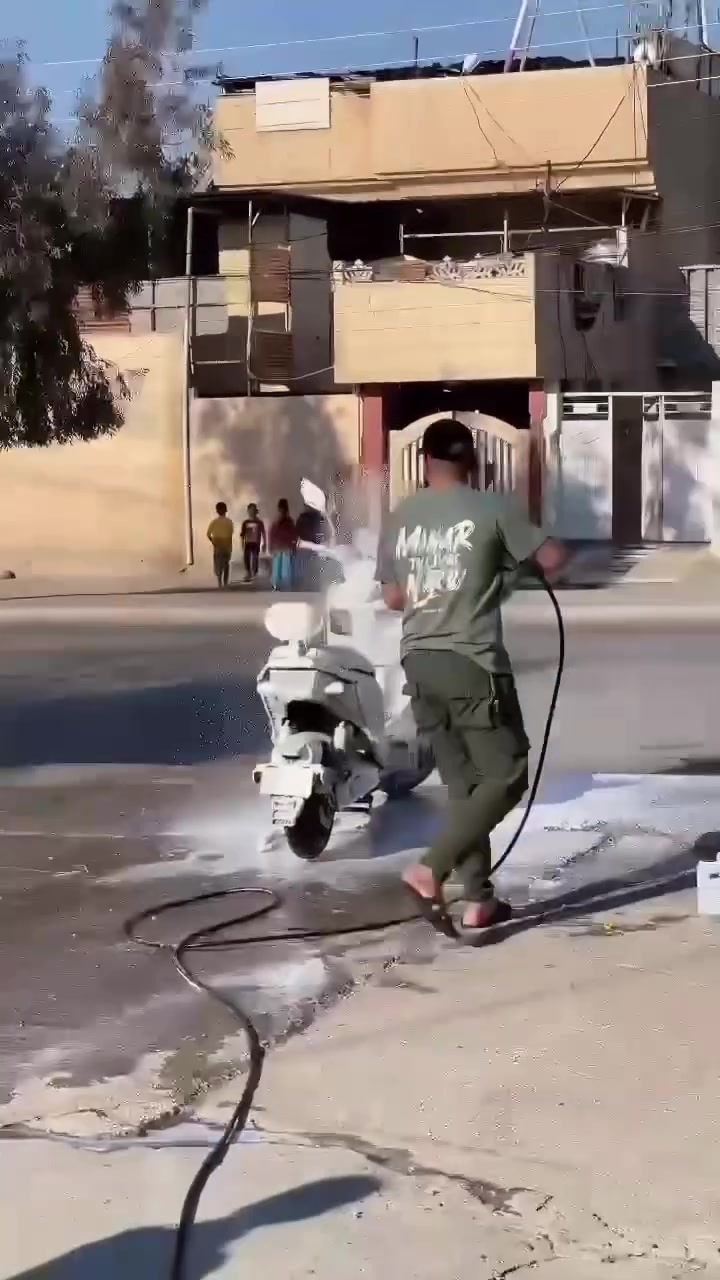 ماطور شحن شركه تايلج نضيف فول بطاريات تجي تجيك انطيك شرط  وماكو منها غير يمكن قطعتين بل عراق جبتو من الصين بحاويه سعرو 950 بي مجال موصل حي النور ***********
