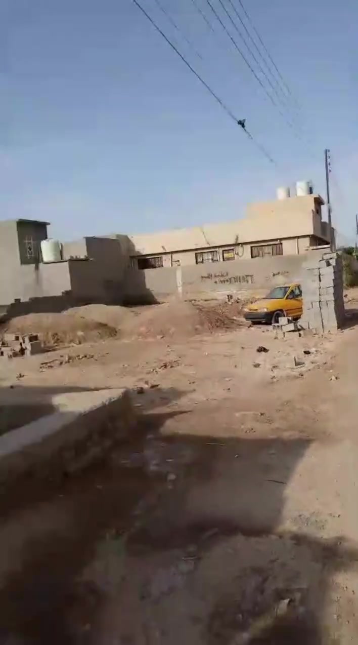 بيت للبيع تقاطع النهروان الخنساء قرب  البانزين خانه مال الخنساء
***********
