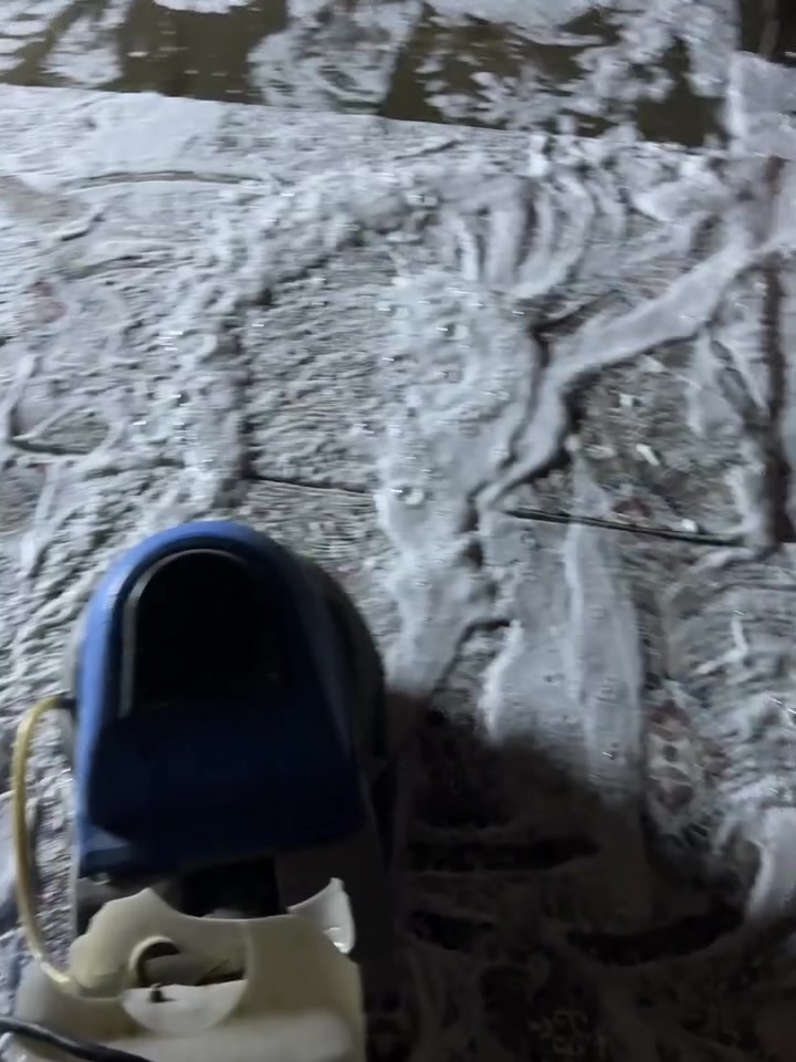 اسلام عليكم مكوئ سبع ابكار يقدم خدمه توصيل مجاناً السجاد والمفروشات نقوم بخذه من البيت سعر المتر الوحد 2000دينار مغلفه معطره وصله لحد بيتك اماً سعر البطانيه 5000 دينار فوك 3تخفيض سعر الوحده 4000الف 
هذ العرض ساري لحد 11/1 2026
***********
