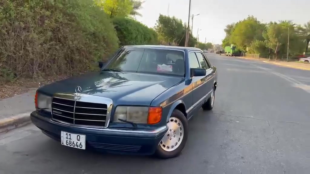 السلام عليكم مارسيدس 🇩🇪جامبو رئاسي C300 موديل 1987 
.مواصفات السياره .
فتحه سقف سلايت روڤ
لون نيلي 💙
داخل رصاصي نضيف جداً بلادي
كشنات جلد كشنات كهرباء شغاله 
جام اوتو 
ويل كب مسويله CNC جديد 
برده خلفيه + اربع جامات برد 
السياره صبغ جماليه كير مكينه خير من الله مال جناي السياره قواعد سليمه وصدر امامي خلفي جديد تخم تاير جديد سياره متعوب عليها ومصروف عليها( مال بيت ) رقم بغداد بسمي  مشروع وطني تحويل مباشر سنويه جديده السياره دبل فيت بم  الرقم *********** مكان السياره بغداد الشعله
