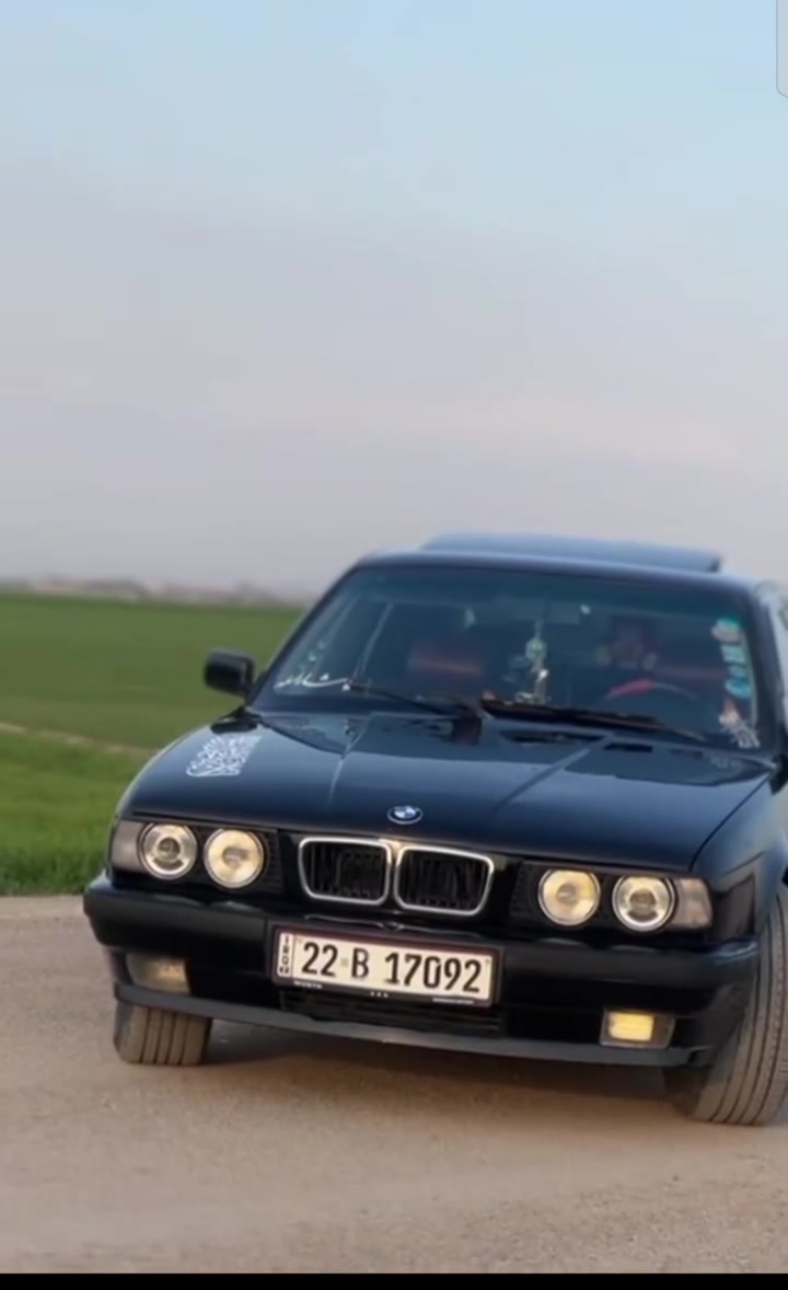 ماشاالڵە لەماڵی هەموو لاێک bmw520 سلایت 4جام کارەبا بێ لێدران پشت و پێش کەپس   تەبرید   بێ تەقەو ڕەقە  سەنەوی نوێیە تا2030 فەحسو هەزەشی نوێیە   نرخ 53$بۆزانیاری زیاتر ***********

