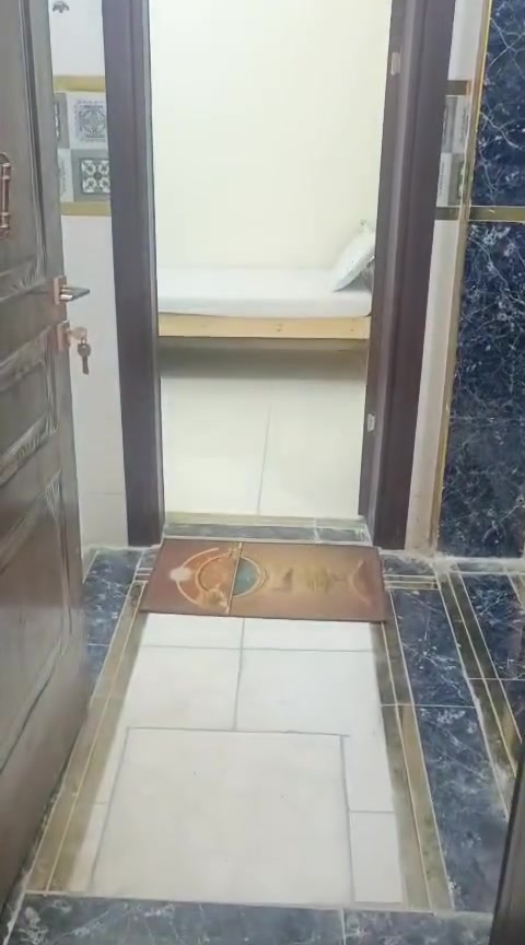 شقة للايجار • ارضي • مؤثثة