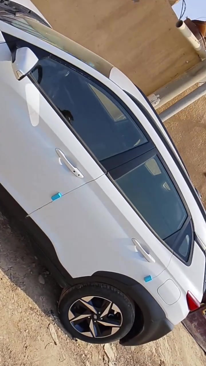 كونا 20  رقم بغداد انكليزي للبيع فول مواصفات عده الفتحه ماشيه 58حقيقي حادثها جاملف ايسر والبنيد مبدلات نفس اللون سياره جاهزه تخم تاير جديد باتري جديد  كيرها AT مكاني مجمع بسمايه ***********  السعر 120 وبيها مجال بسيط سونارها صور الحادث منزلهن بالمنشور

نص مكتوب في الصور:
- 38% 4G VoLTE 9:39 BidFax.info