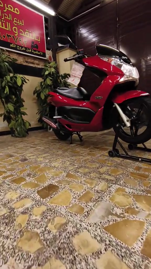 للبيع ( PCX) الجيل الأول ( ياباني) للاستفسار/***********/ حاوية رمبة مكفولة كفالة عامة من معرض دبي لبيع الدراجات اليابانية والكهربائية الاعضمية قبل خروج الكم بإدارة مهند الدبي
