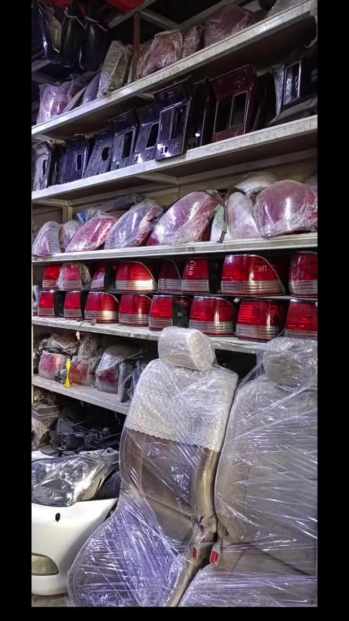 سلام عليكم  غراض ملكه شاهينه ماجسته الوكيل وسام الشماع  توصيل الجميع المحافظات. المكان النجف حي الصناعي بلوك.رابع رقم ***********.            ***********

