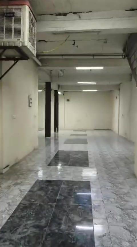 محل للايجار يارمجة الشرقية شارع موصل كركوك مقابيل جامع البيت العتيق 150متر
المساحة السعر والتفاصيل 
***********
