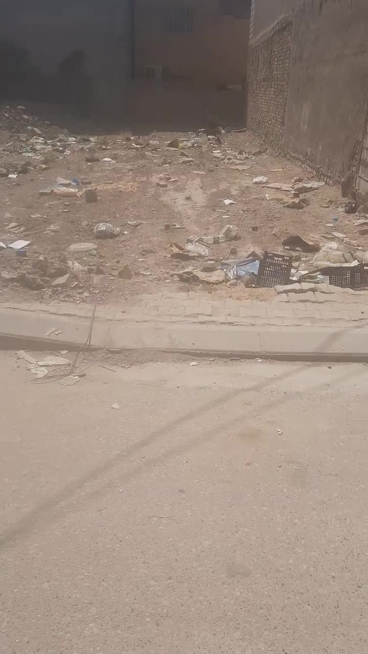 قطعه ارض المساحه ١٣٧.٥ الوجه ٥،٥ كافه الخدمات متوفره مي كهرباء مجاري تبليط
 بيها اجازه بناء رسم التبليط مدفوع 

حي الزهراء خلف مخازن العجلان/ ***********
