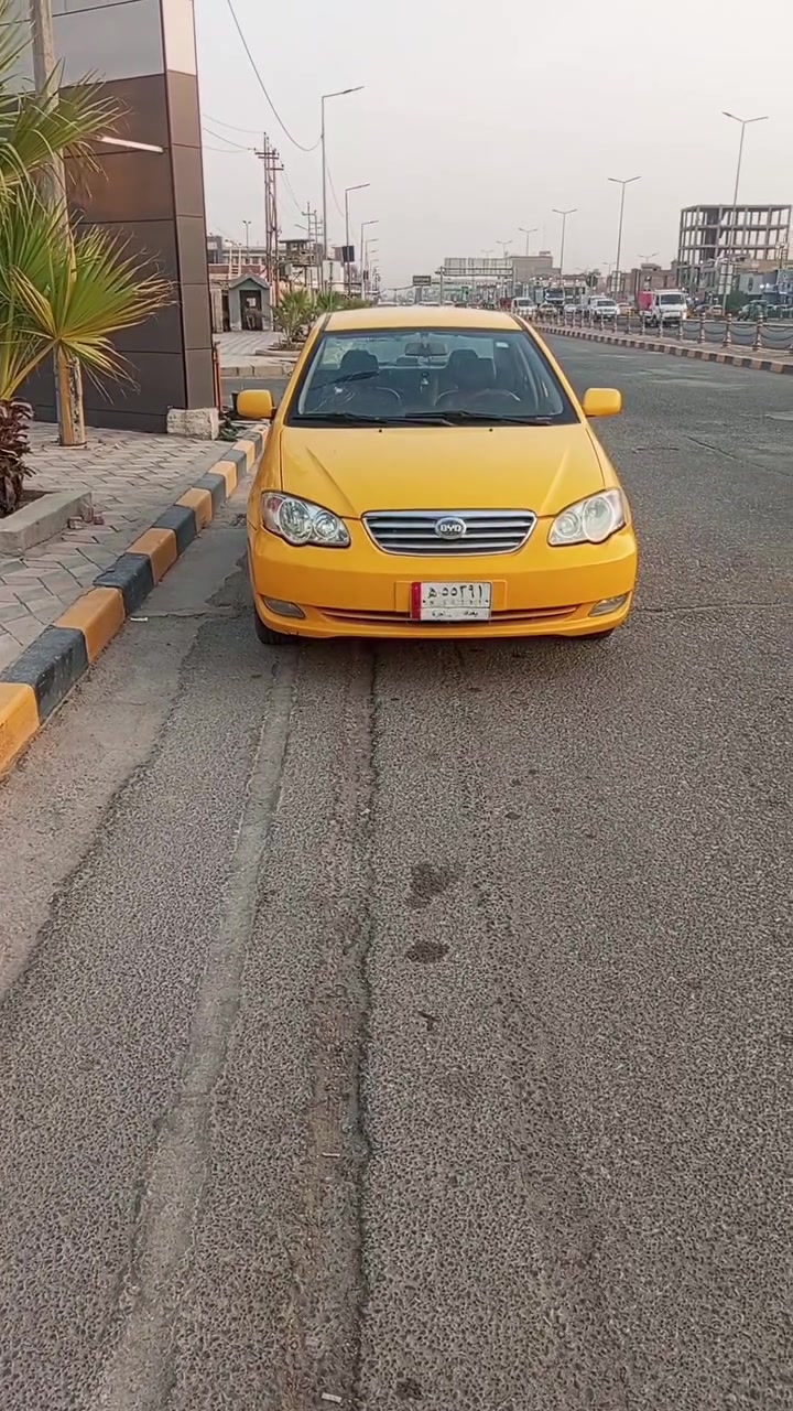 سلام عليكم سياره بيوايدي لبيع رقم بغداد راعيه بل عماره 2019مكفوله بس بيها باردات قليله سعر 62 وبيه مجال قليل شراي تصال عل رقم *********** مكاني العمارة
