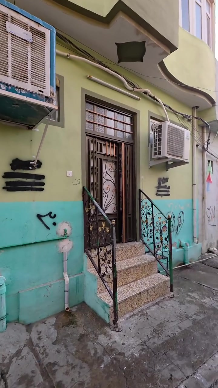 دار سكني بناء حديث للبيع...

المساحة : 45 متر واقع حال. 

الدار يتكون من :

غرف نوم عدد 2  + مطبخ + مشتملات + بيتونه .

السند طابو ملك صرف  شرط التحويل. 

موقع الدار : موصل - منطقة باب البيض قرب جامع الزيواني. 

                لمزيد من المعلومات والاستفسار
                      مكتب نبع الحياة للعقار
          موصل شارع خزرج قرب قاعة الملا خضير
                          ***********
                          ***********
                          ***********
                          ***********
                علق بكلمة تم ليصلك كل جديد
