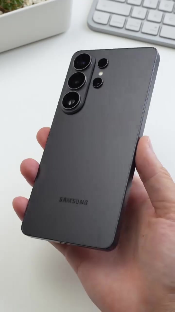 🔥 وصل الوحش… والـ Ultra إله هيبة! 👑

📱 Samsung Galaxy S26 Ultra
مو بس موبايل… هذا مستوى ثاني! 😎🔥

⚡ قوة وأداء
📸 تصوير يفوتك بعالم ثاني
🖥️ شاشة فخمة
✨ تصميم يفرض نفسه

إذا تريد القمة… لا تختار غير الـ Ultra! 👑

📍 الخاقاني للموبايل
سوق الشيوخ – مقابل النادي الثقافي

🔥 عرض اليوم نار وشرار ويم الخاقاني أبد ما تحتار!
