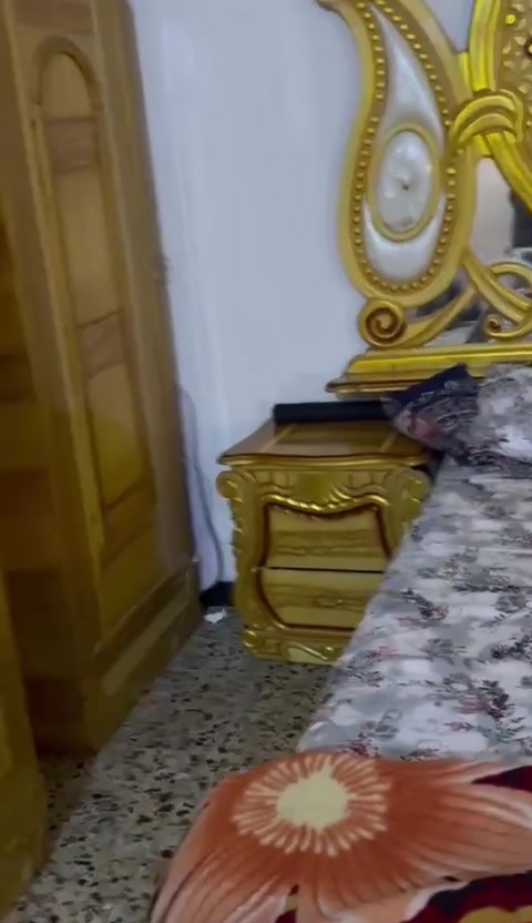 بغداد الدوره • غرفة خشب • خشبة مكسورة