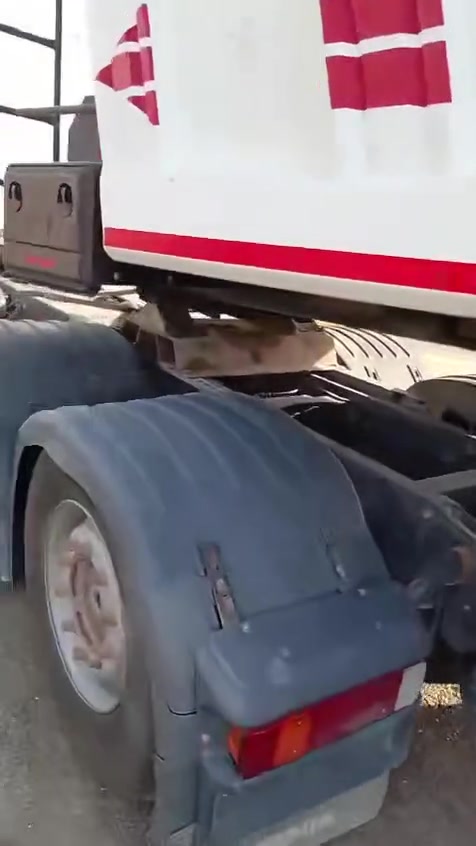 السلام عليكم للبيع إسكانيا موديل ٢٠٠٤ قلاب أربع محاور مكينه ٤٢٠ انجكشن كير ٩٠٠  اكسل ابلادي سنكل خلفي السعر   اربعه  وبيه مجال رقم بغداد الجديد للتواصل على الرقم***********
