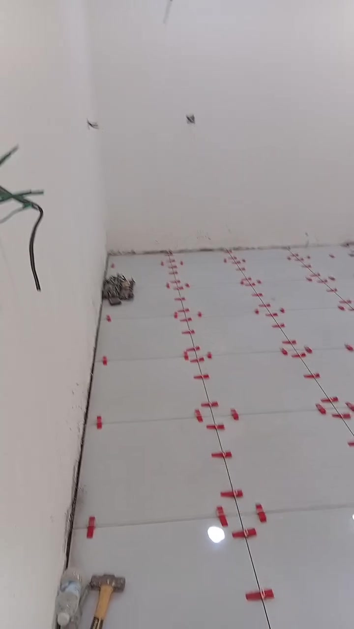 خلفه ابن خلفه مصري لتركيب جميع المرافق الصحيات لتوصيل ***********
