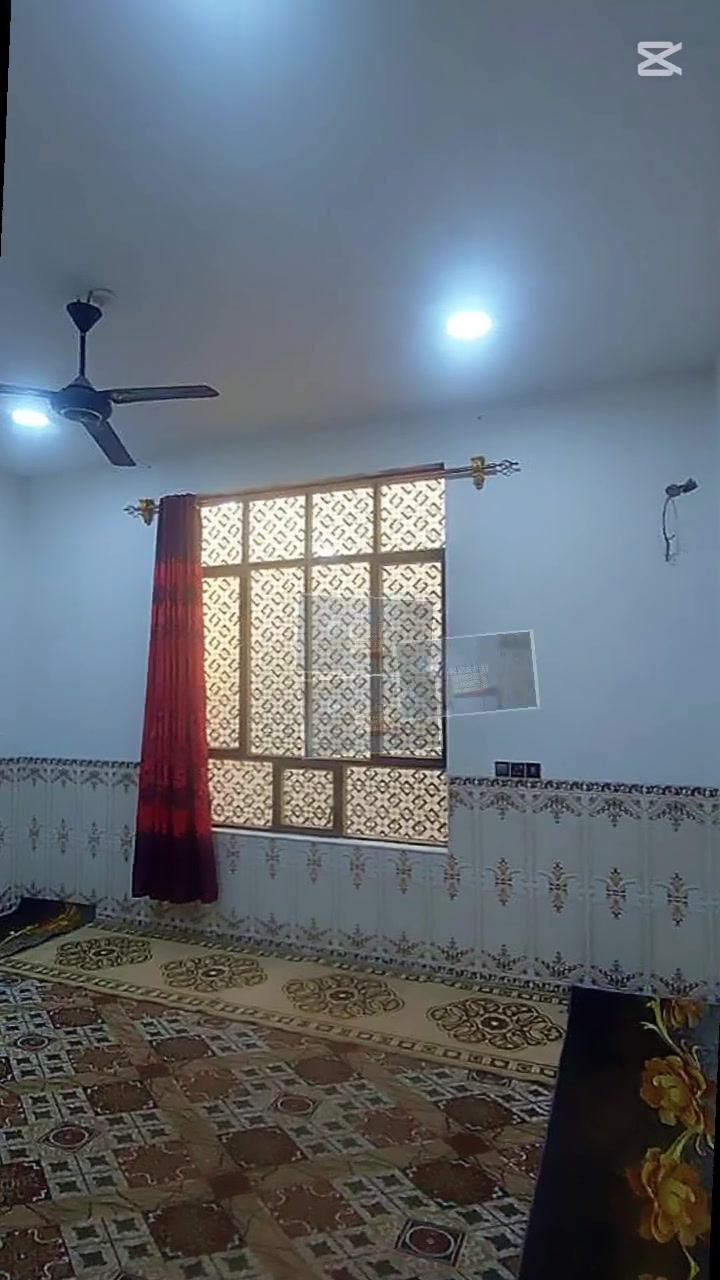 سلام عليكم يوجد دار للبيع
موقع الدار الجعاره قرب معمل الغاز 

مساحة 400 متر طابو 25 

بناء طابوگ مع السياج الخارجي طابوگ

يتكون من غرفتين نوم وصالة كبيره ومطبخ حار وبارد وستقبال وصحيات

حديقة وگراج سياره كبير 

الاتصال ***********
