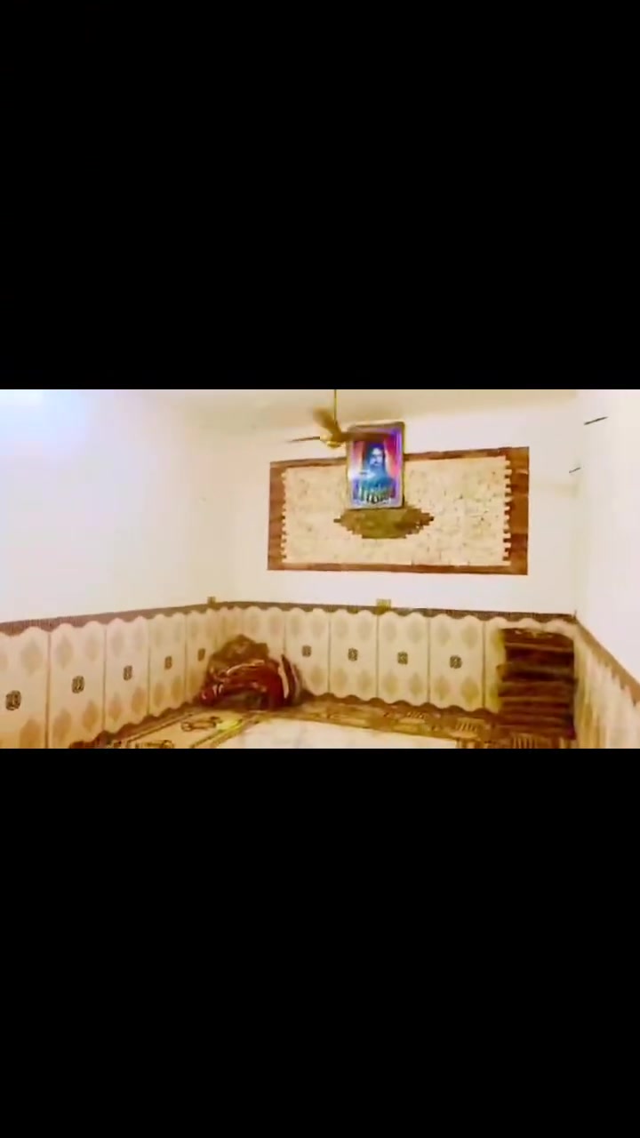 السلام عليكم ورحمه الله وبركاته
بيت للبيع طابو صرف 250م صب كونكريت ارضيه+ سقف جسور نزالات عل شبابيك يحتوي على ثلاث اغرف 5×4 مطبخ 5×4
صاله 7×5 براني 7×4 حمامات داخليه و خارجيه+
 ساحه خارجيه كراج سيارة
 البيت كامل شغل كله درجة اولى فقط عوزه بياض وأرضية 
 علما انو مطلوب اسكان ويبقه التسديد على بائع 
للاستفسار الاتصال على الرقم التالي 
***********
