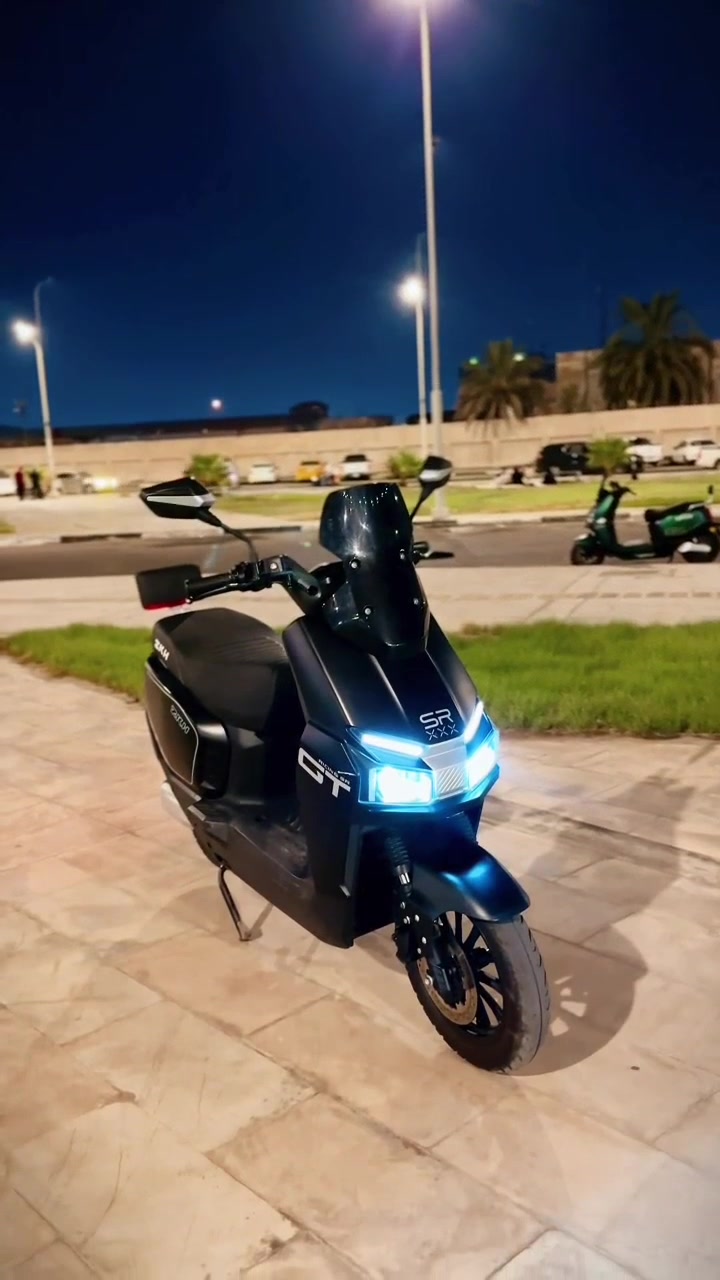 دراجة صاعقة  ZKH للبيع في البصرة 2026 شكل مميز 
فوول مواصفات  
⚫️6 بطاريات 32 امبير  نوعية كرافين
⚫️ تمشي بالشحنة الواحده 60  كيلو تقريبا أو أكثر حسب السرعة
⚫️ الكشن طبي 
⚫️ ضد الماء 
⚫️شاشة ديجتال 
⚫️ نضام 3 سرع والسرعة 
السرعة القصوى 80 حقيقي 
 تشغيل بصمه  وسويج 
⚫️ كهربائيات كلهن شغالة بيها رباعية 
لايت زنون عالي وناصي وبگ لايت 
هورن عالي وأشاير يمنى ويسرى 
⚫️ دبل اشارة
⚫️ بلوتوث عالي 
⚫️ شحن سريع شاحنة اصلية 
⚫️ نضام ال R  
⚫️ نضام مثبت السرعة 
⚫️ الملف 2000 w حقيقي 
⚫️ نضام حساسات جانبية وخلفية 
مانع للسرقة 
⚫️ صندوق كبير داخلي
⚫️ غراضهة شاحنة و مرايات
🔴السعر :  800 وبيهة مجال حگ الجية 

العنوان : البصرة : الامن الداخلي

الرقم : ***********
