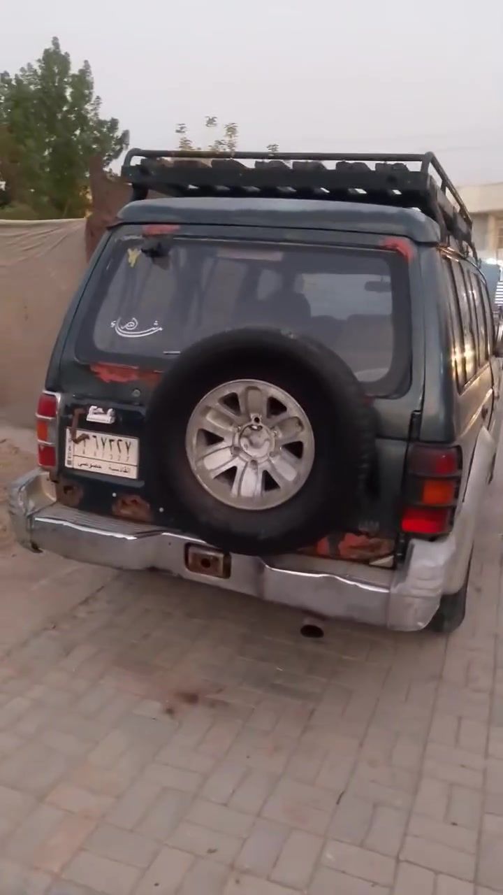 سلام عليكم باجيرو محوره مكينه وكير ستاركس سوبر كاز كير عادي سياره شغاله لبيع سعره ٣ملاين ونص قفل مكاني ديوانيه مكلف بنشر رقم***********

