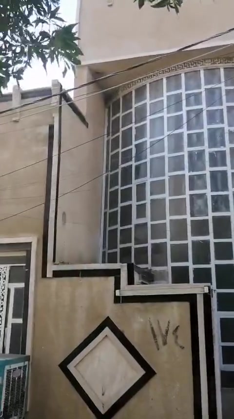 بيت رهنيه 100م طابقين أو ايجار 150 مكان بغداد خطيب الزراعي قرب جامع ابو تراب قرب علويه لاسفسار ***********
