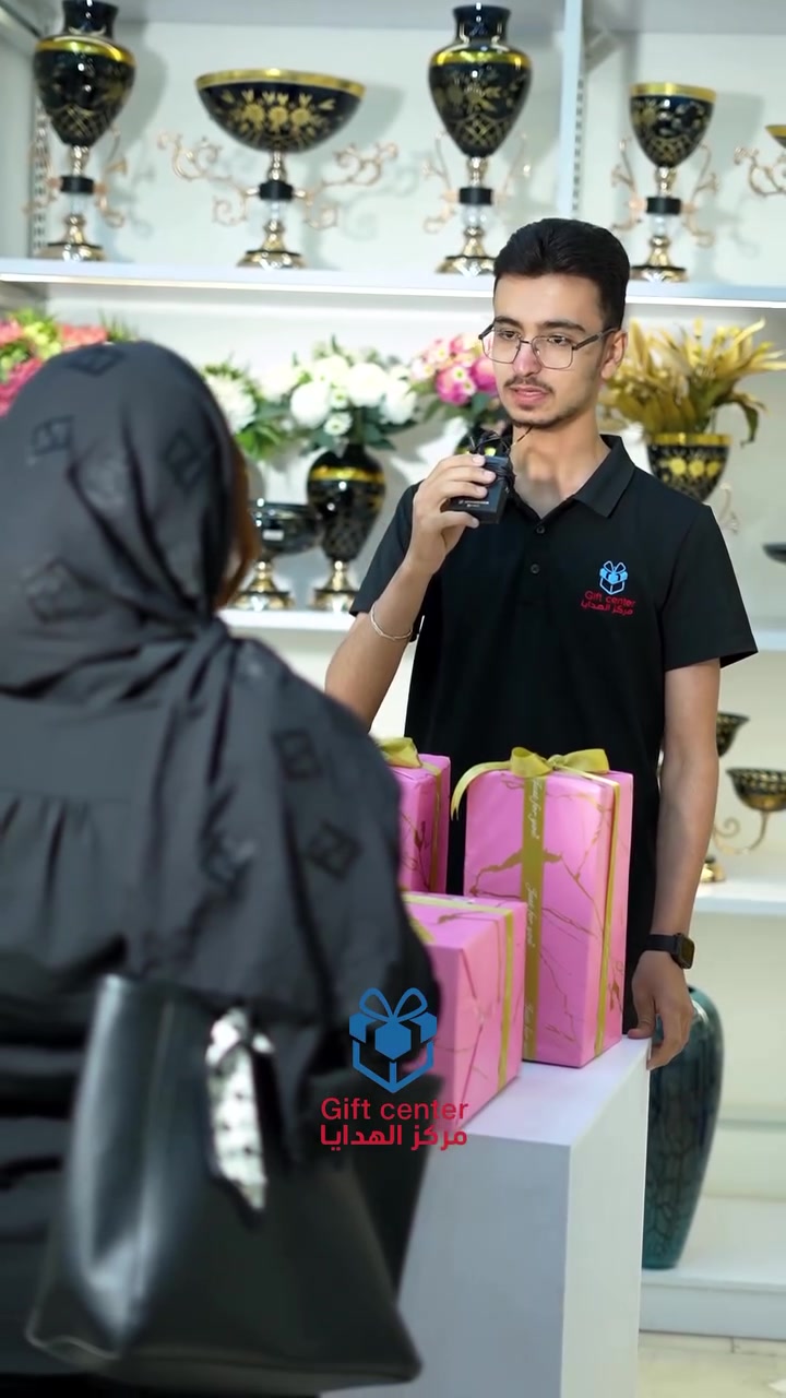 هەموو هەفتەیەک بازاڕی بکە لە گیفت سەنتەر ، ببە خاوەنی خەڵاتی شاییستە 🎁😍

#explore #erbil #giftcenter #مركزالهدايا #hawler

نص مكتوب في الصور:
- Gift center
- مركز الهدايا