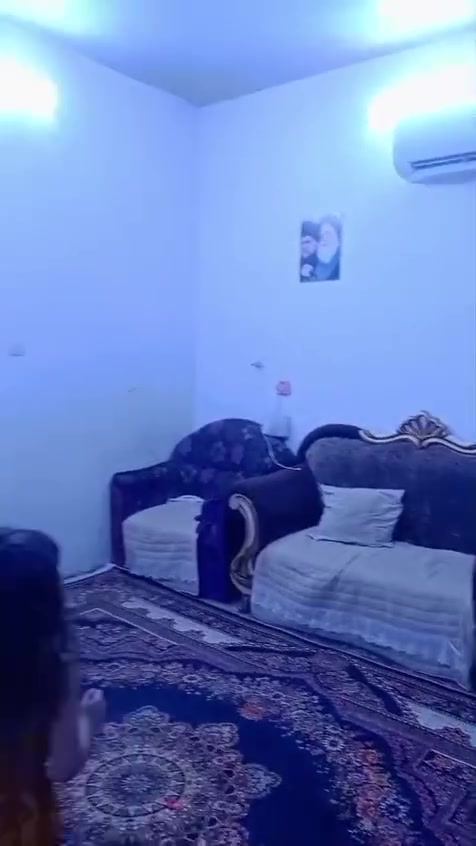بيت يجار سده ثانيه قرب مدرسه كرفانات فرع حسينيه أهل بيت
سندويج جديد مايسرب مي 
مساحه60
بنأ مكمل نسبه80بلميه نقص ابواب وارضيه
ستفسار رقم واتساب ***********
