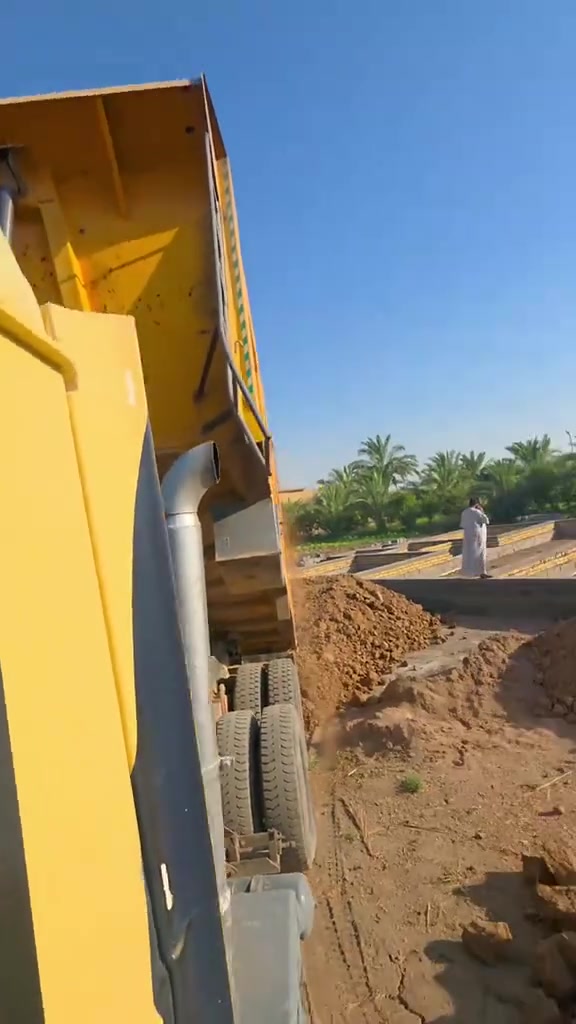 سلام عليكم اخوان يوجد لدينه تراب دفان بتلوات عرصات ترابه حلوه مجوده وصبخايه مجوده وتراب حديقه مجود حمل فول مو كبان لتصل  عله رقم *********** مكان الدوانيه
