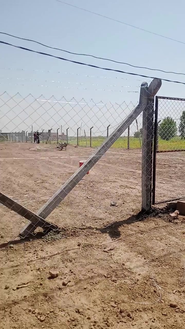 سلام عليكم ورحمه.  الله    يوجد لدينا بي آر سي نشتغل جميع المحافظات العراق وجميع انواع شركات واحداق والبساتين وغيرها ويوجد كادر فني متميز ولديه 
خبراء طويلة وشغل حلو ونظيف والله وبيه ظمآن والاسعار تنافسية من 5الى9الف المتر المربع كرسته وعمل واتصال على الرقم الموجود ***********
