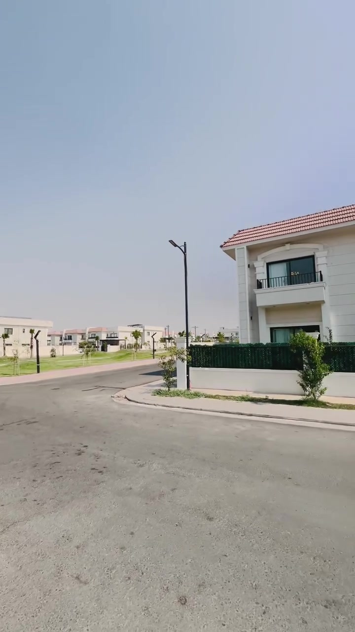 للبيع مجمع اشتي فلج
مساحه 300 متر
ركن جانب حديقه موقع مميز جدا
5 غرف نوم
***********

