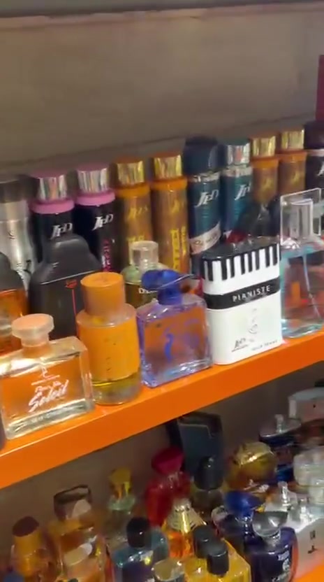 عطور باله / باله
أكثر من 100 نوع
جمله فقط  سعر القطعه 2000 اقل طلب 25قطعه
الي مهتم يتفضل واتساب
***********
ادزله الصور
