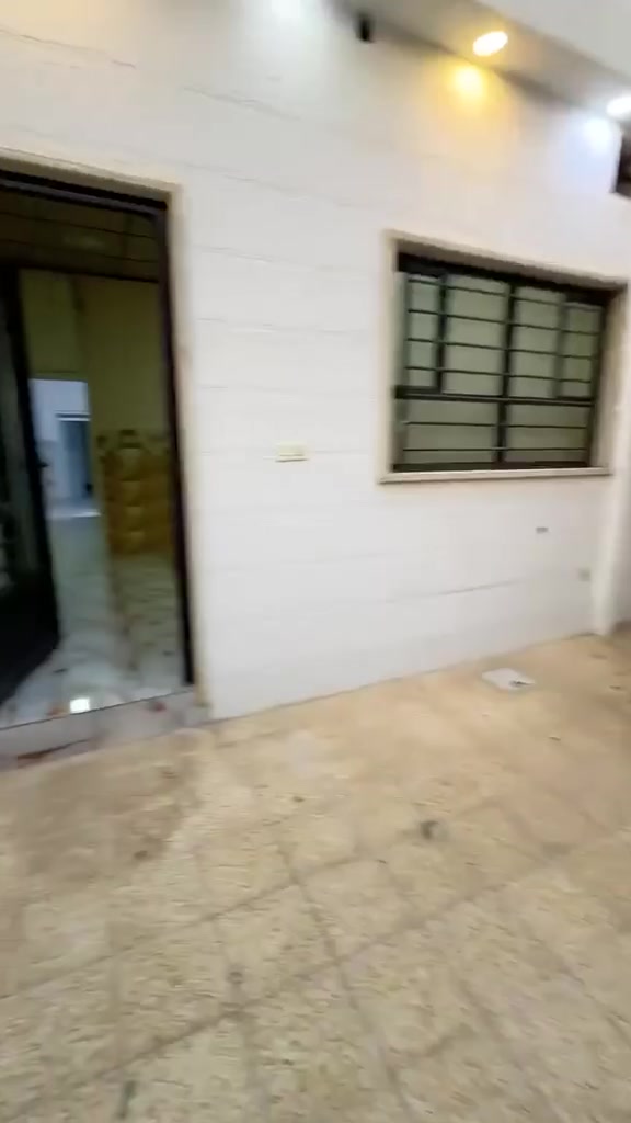 طابق أرضي • للإيجار • حي السكر