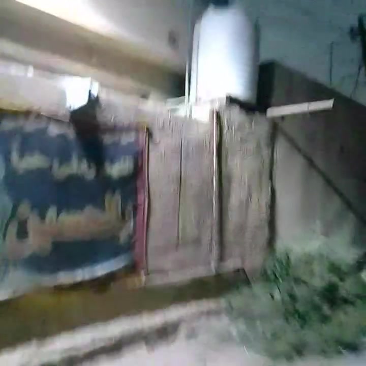 بيت مساحه 150 اقرارمحكمه+محلات اتلاثه مئجر 325 البيع مع المحلات شارع ماركت الهداء قرب الملعب *********** ابومريم
