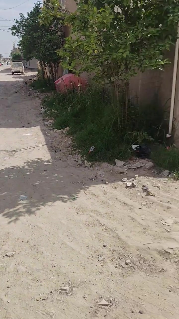 سلام وعليكم قطعة ارض الطارمية حي القادسي
مساحة 220متر طابو صرف قسام شرعي باركود وتنازل بسمي كامل يعني مابيهه ورثة مثل ما دلالين الطارمية يكولون ويكسرون بيهه من بعض دلالين الطارمية الي نفوسهم ضعيفة 
تحويل نفس اليوم *********** علمن تعامل وياي صاحب الرض مباشر
