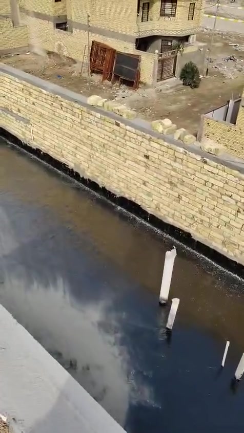 اللهم صل على محمد وال محمد 
تم اكتمال سطح مساحه 150متر بيت استاذ اثير الخفاجي 
تنظيف السطح ولبخ المرد الماي وفلانكوت وزفت بطبقه جيده  ونايلون ومزيج واشتايكر السماوه ونأخذ عمل وكرسته وعمل 
*********** بوجود واتساب فيه 
وحياكم الله وكل الهلا بيكم 
@إشارة
