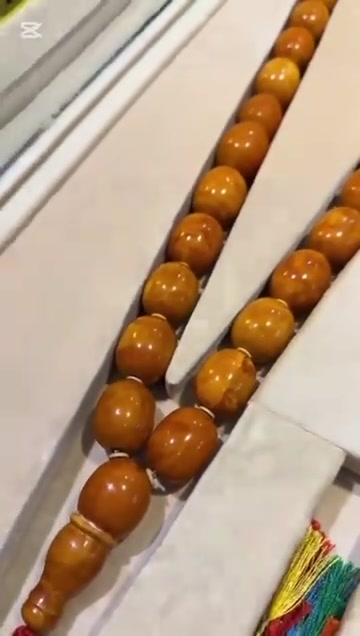 بسم اللّٰه الرحمن الرحيم مشاء اللّٰه نوادر الارض اصل مسباح مغلف من العيار الثقيل قياس سمتري الوزن 272 غرام عدد الحبات 33 حبه فواصل جانبه ٥خرزات سبير مع المسباح ليست من ضمن الوزن الفرع الأول بغداد شارع فلسطين قرب مجسر ساحة بيروت الفرع الثاني بغداد سوق الميدان الاستفسار ***********
