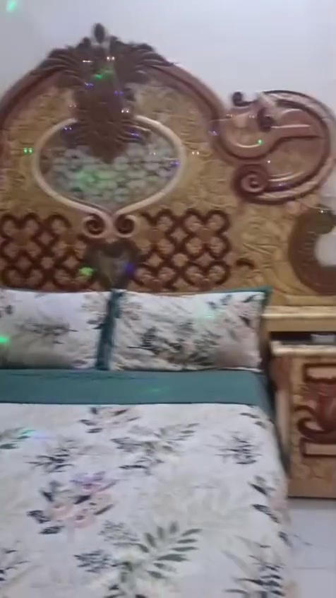 سلام عليكم غرفه خشب صاج ابو السته البيع نضافه تسعين بل ميه السعر 700وبيه مجال بصيط العنوان ناصريه مركز الفداء‏‪***********‬‏
