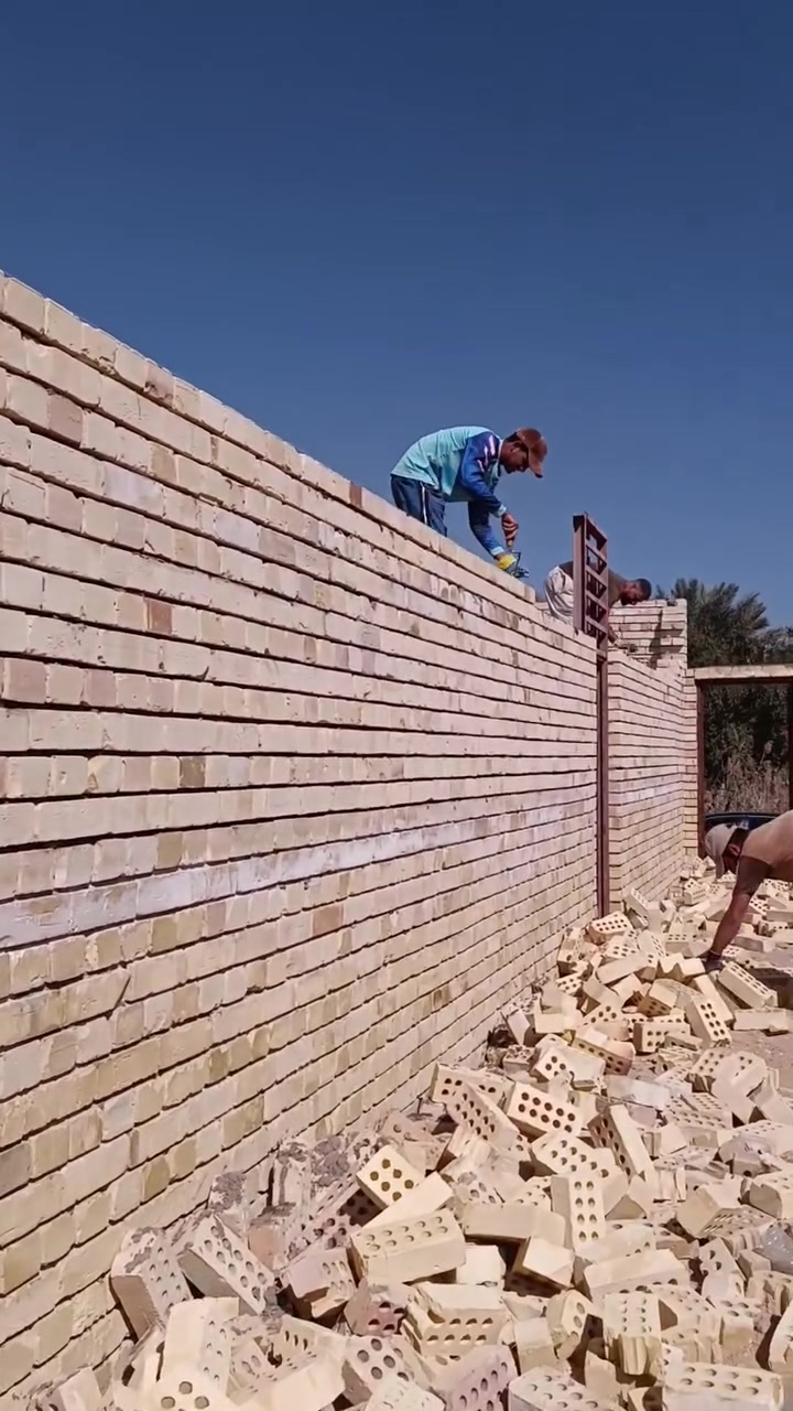 خلفه بناء شغل هندسي نشر قالب وزن صونده ولحمد لله متفرغ حالين اشتغل بكل مكان بابل تفضل ***********
